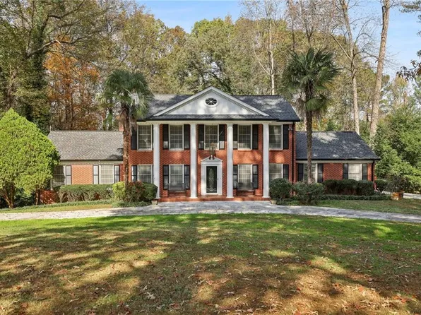 5398 Antelope Ln, Stone Mountain, GA 30087