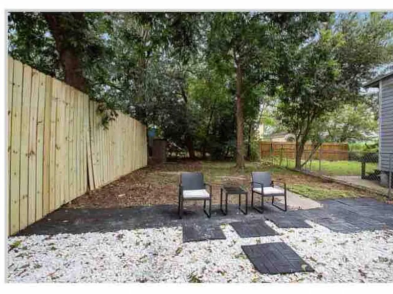 632 S Rendon St — Photo 10