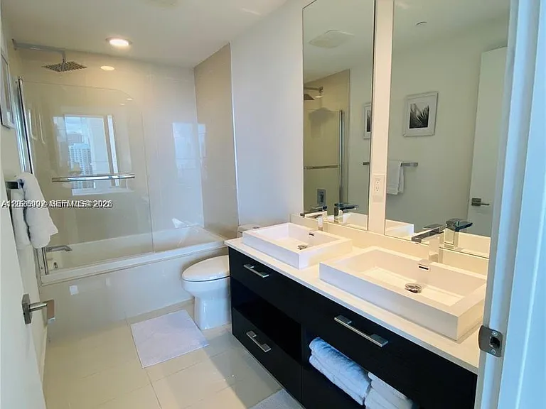 55 SW 9th St #3001 — Photo 18