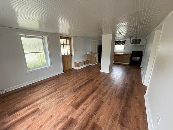 3rd image of 2329 Leestown Rd