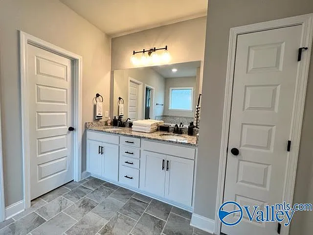 136 Gardencove Cir — Photo 29