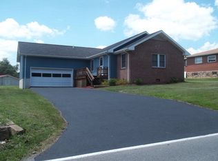 711 Low Gap Rd, Princeton, WV 24740