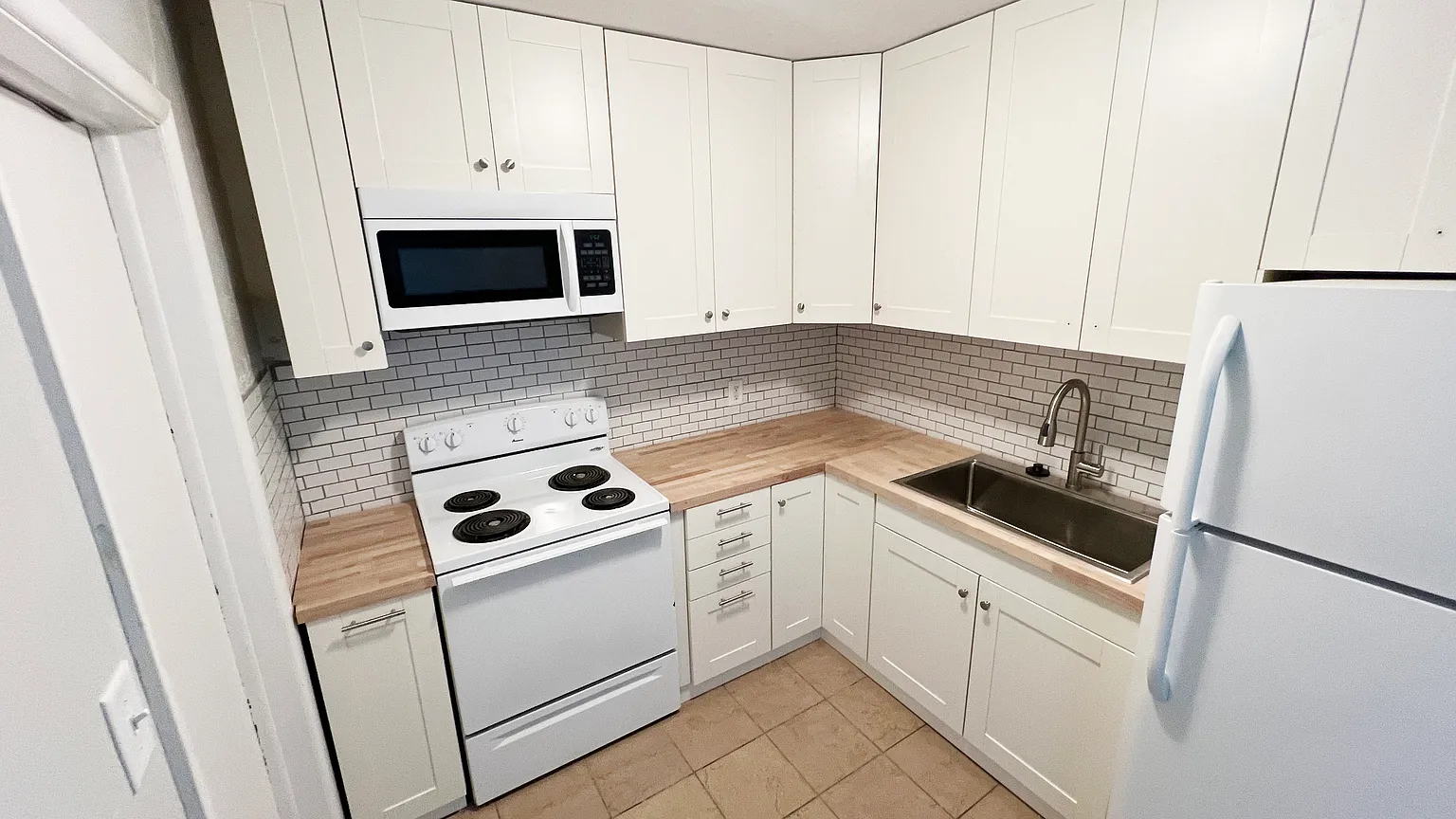 10 Golfview Dr photo 1