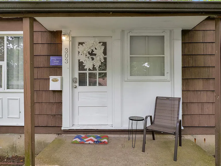 303 Hessel Blvd — Photo 5