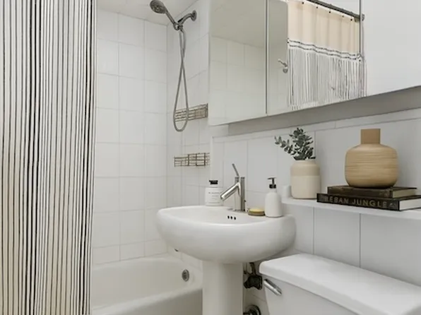 301 East 22nd Street image 7 of 21