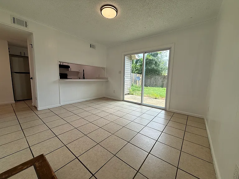 614 N Fairfield Dr — Photo 8