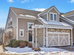 9 Autumn Ridge Dr UNIT 9, Hopkinton, MA 01748