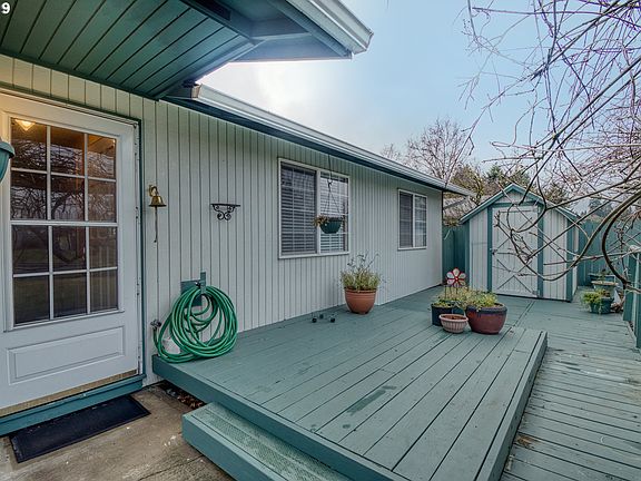 2nd image of 10413 NE 63rd St