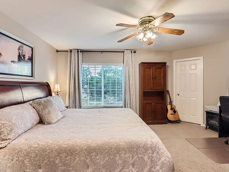 6745 Brittany Dr — Photo 14