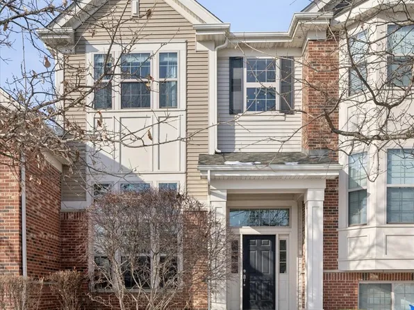 0N052 Woodland Ct, Winfield, IL 60190