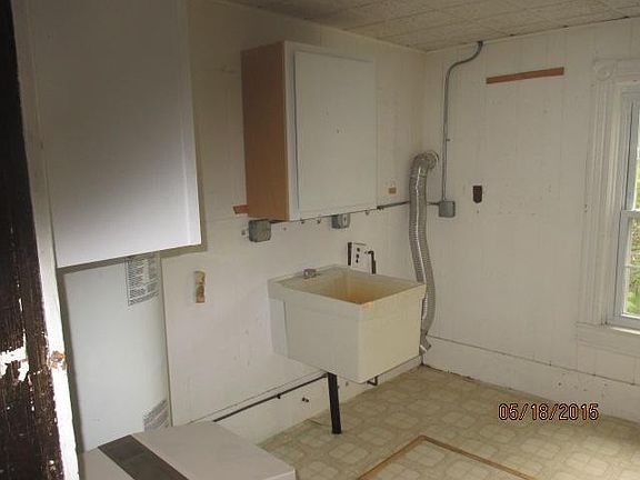5th image of 688 361st Ave NE