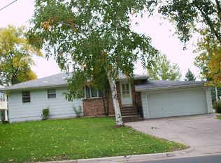 3232 Louisiana Ave N, Crystal, MN 55427