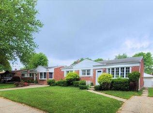 32501 Birkshire St, Saint Clair Shores, MI