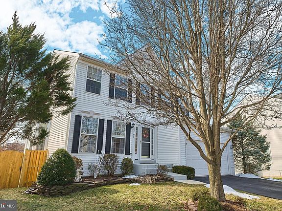3rd image of 12105 Sandown Ct