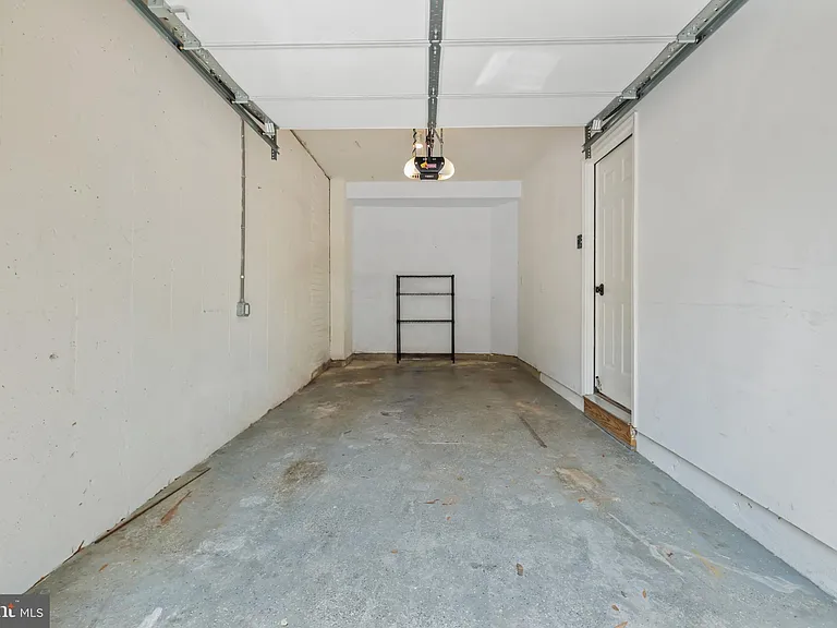 5011 Waple Ln — Photo 59