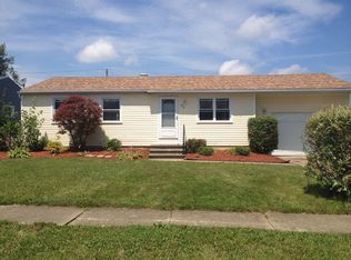 90 Madeira Dr, Depew, NY 14043