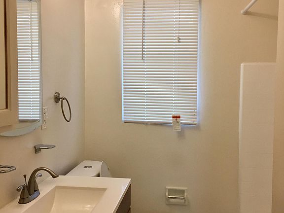 5th image of 1400 N Gardner St APT 2