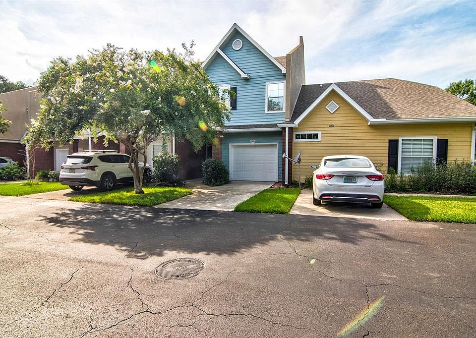 1st image of 10520 NW 28th Pl