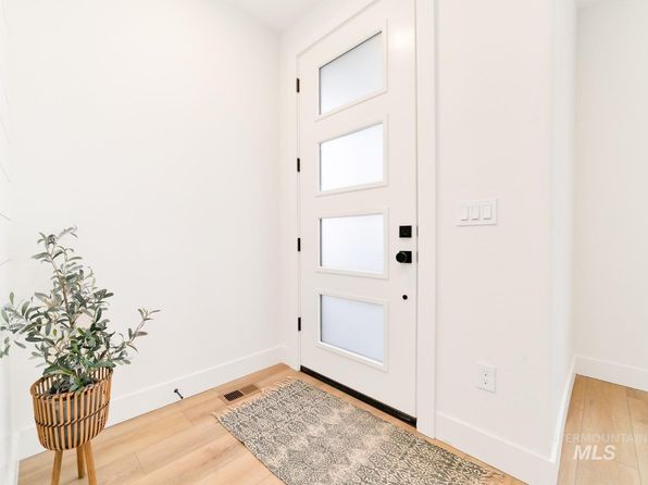 55 N Webb Ave UNIT S, Meridian, ID 83642