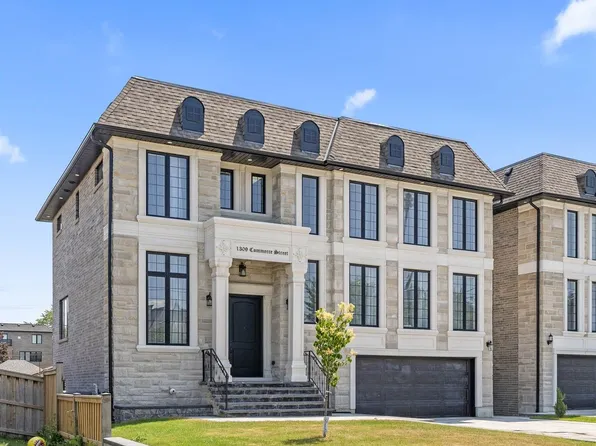 1309 Commerce St, Pickering, ON L1W 1C8