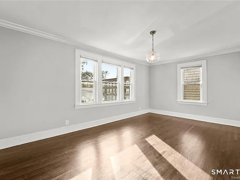 36 Churchill St — Photo 7