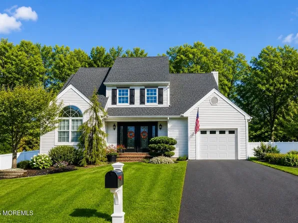 20 Thousand Oaks Terrace, Howell, NJ 07731