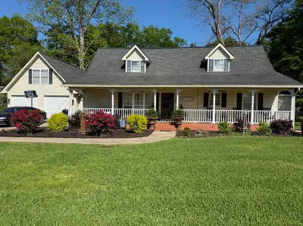 411 N Shiloh St, Linden, AL 36748