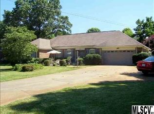 1010 E 23rd St, Newton, NC 28658