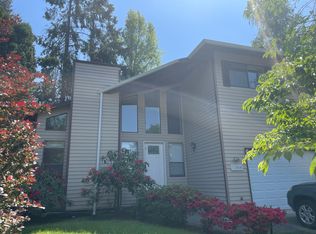 12580 SW Caballero Ct, Beaverton, OR 97008