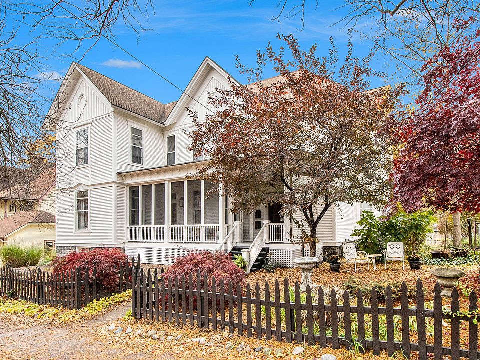 1st image of 231 Paris Ave SE #4