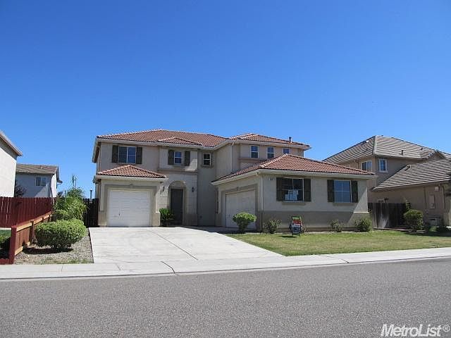 1st image of 2421 Portifino St