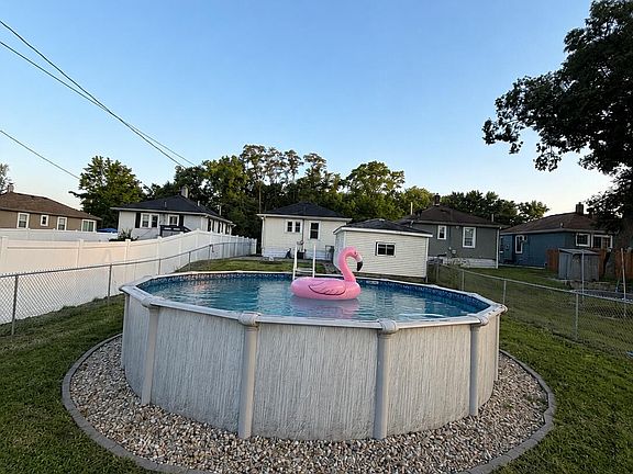 5th image of 3002 W Ridge Rd
