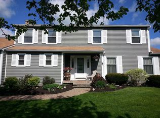 1900 Farm Pond Rd, Baldwinsville, NY 13027