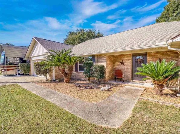 405 Twin Bay Dr, Pensacola, FL 32534