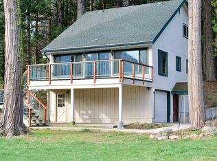5230 Woodside Dr, Mount Shasta, CA 96067