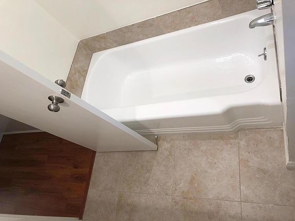 5th image of 840 Arcadia Ave APT 6