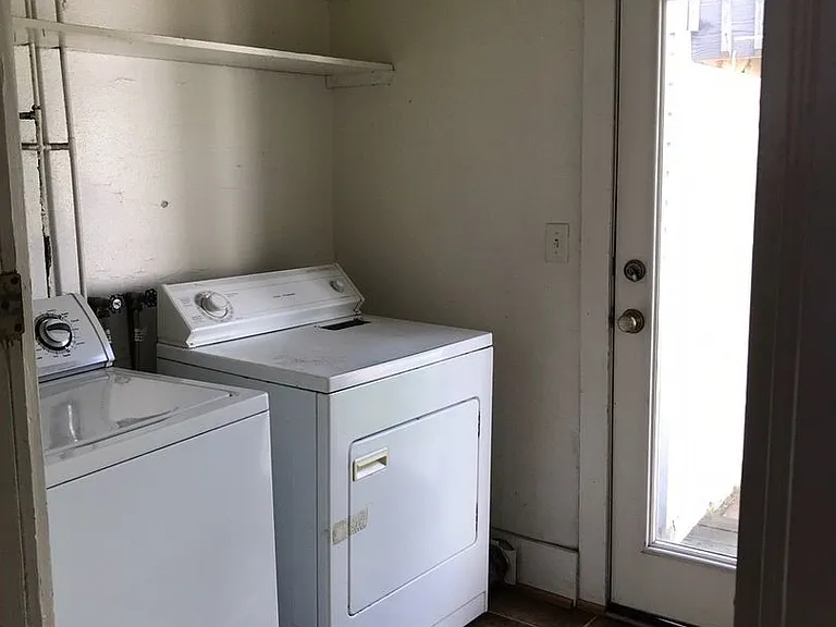704 Chippewa St #704 — Photo 5