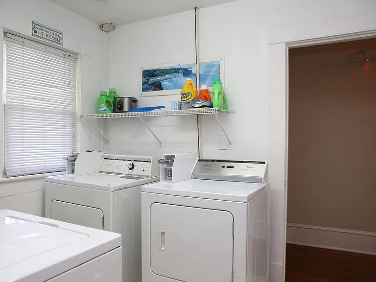 1218 W Market St #H — Photo 5