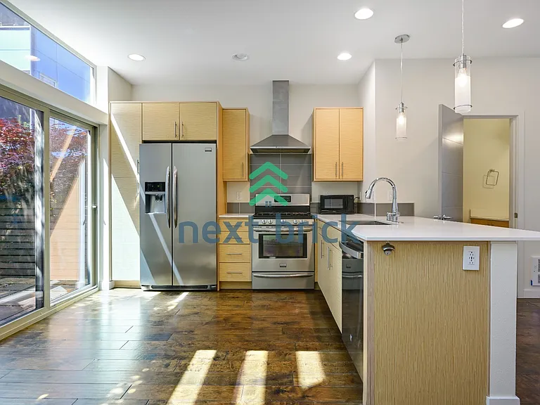 2119 E Terrace St — Photo 7