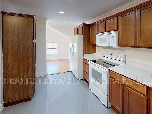 3rd image of 11 Mallard St #C