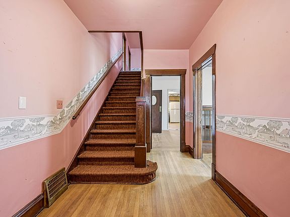 5th image of 212 C St