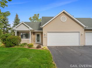 1112 Fountain View Cir UNIT 1, Holland, MI 49423