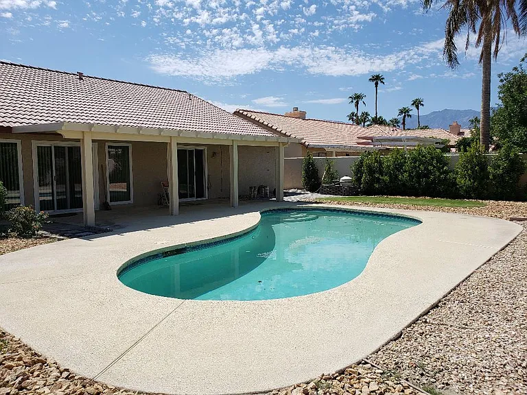 68412 Descanso Cir — Photo 35