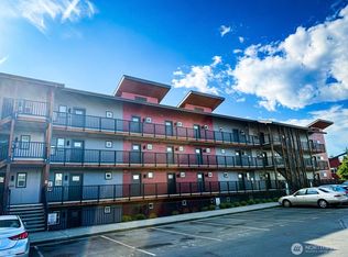 1882 Front St #306, Lynden, WA 98264
