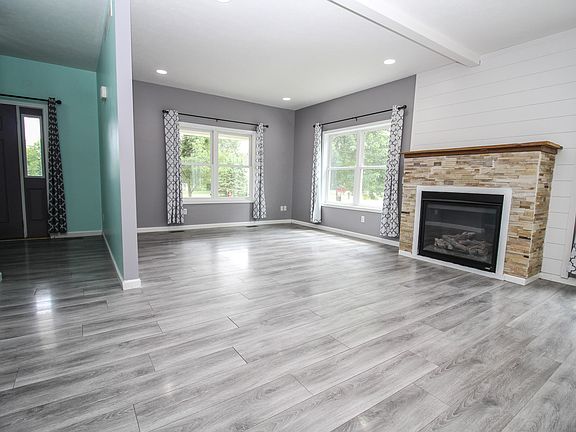 5th image of 56056 Truman Dr