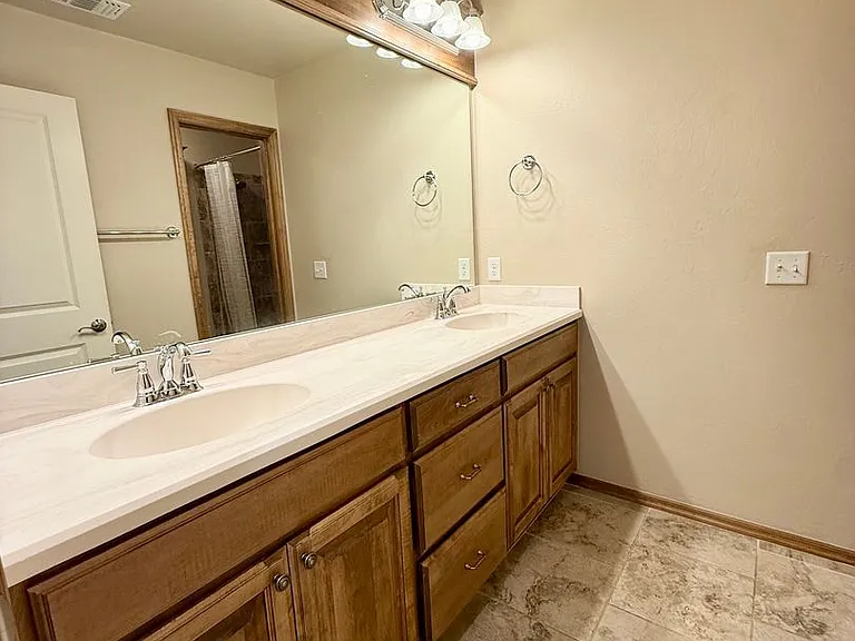 706 Sedona Dr — Photo 17