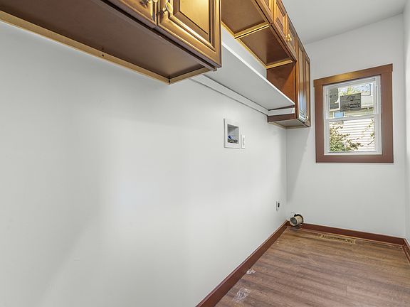 4th image of 841 East St #1