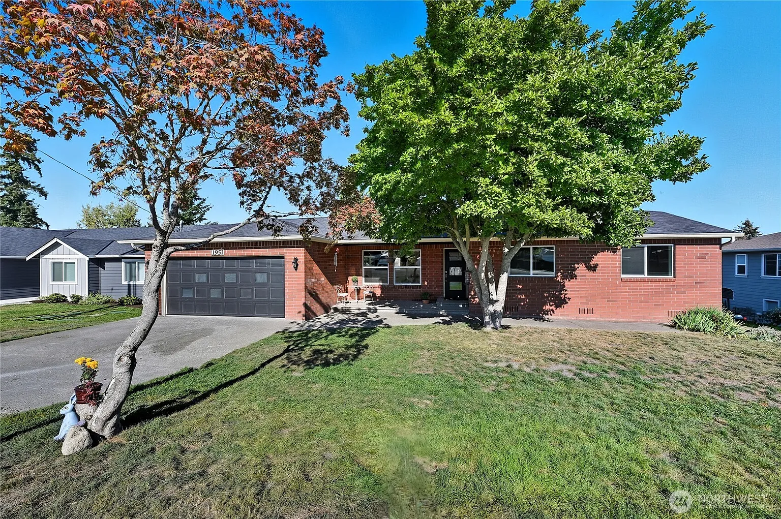 1951 Edgewood Drive photo 1