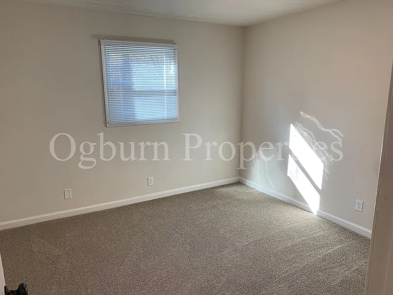 605013 - 221 MAYBERRY AVENUE — Photo 7