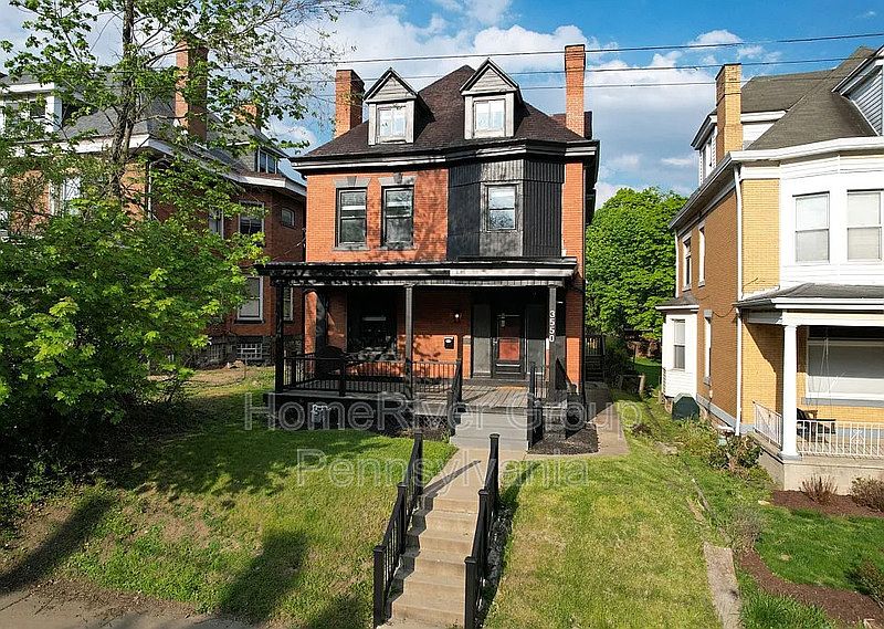 2nd image of 3550 Shadeland Ave